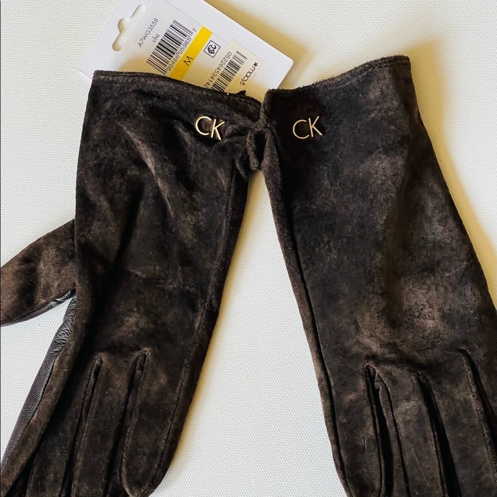 Calvin Klein Women's Leather Wrist Gloves
